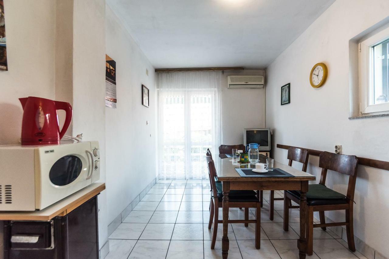 Kiwi Apartments Gornji Karin Esterno foto