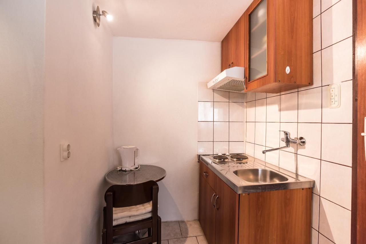 Kiwi Apartments Gornji Karin Esterno foto